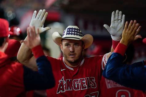 Ahead of Team USA scrimmage, SF Giants’ Kapler says Mike Trout is ‘the best player ever’